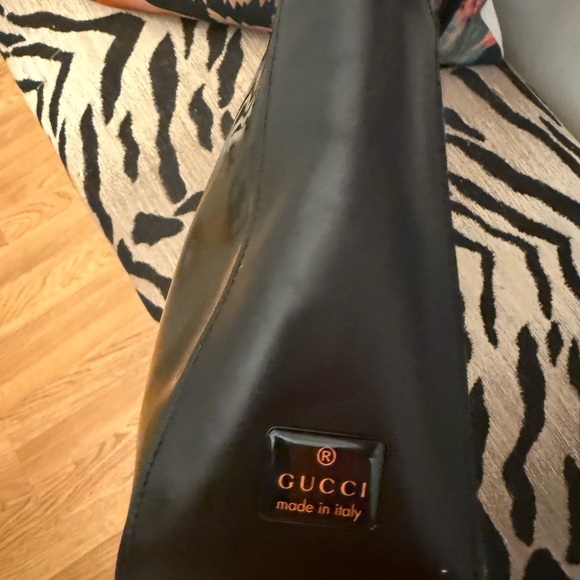 Gucci Black Patent Leather Shoulder Bag - Picture 6 of 10